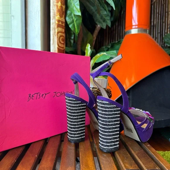Betsey Johnson Purple Platform Shoes Vibrant Design - Picture 5 of 6